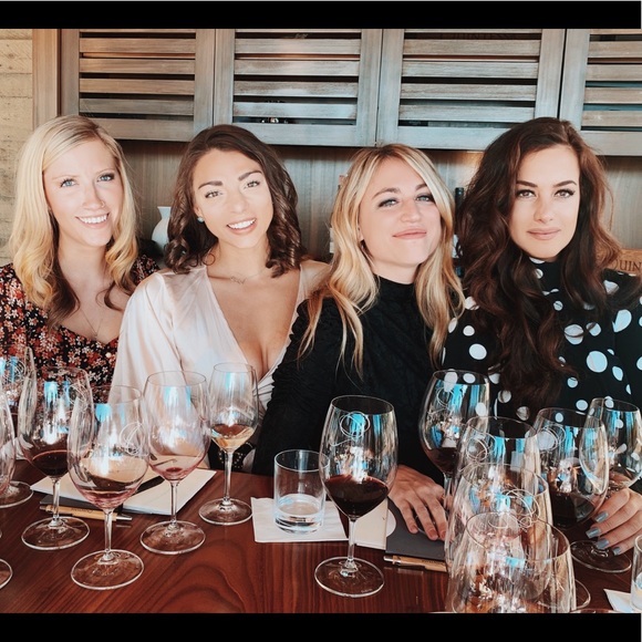 Meet your Posher, Audrey - Picture 8 of 15